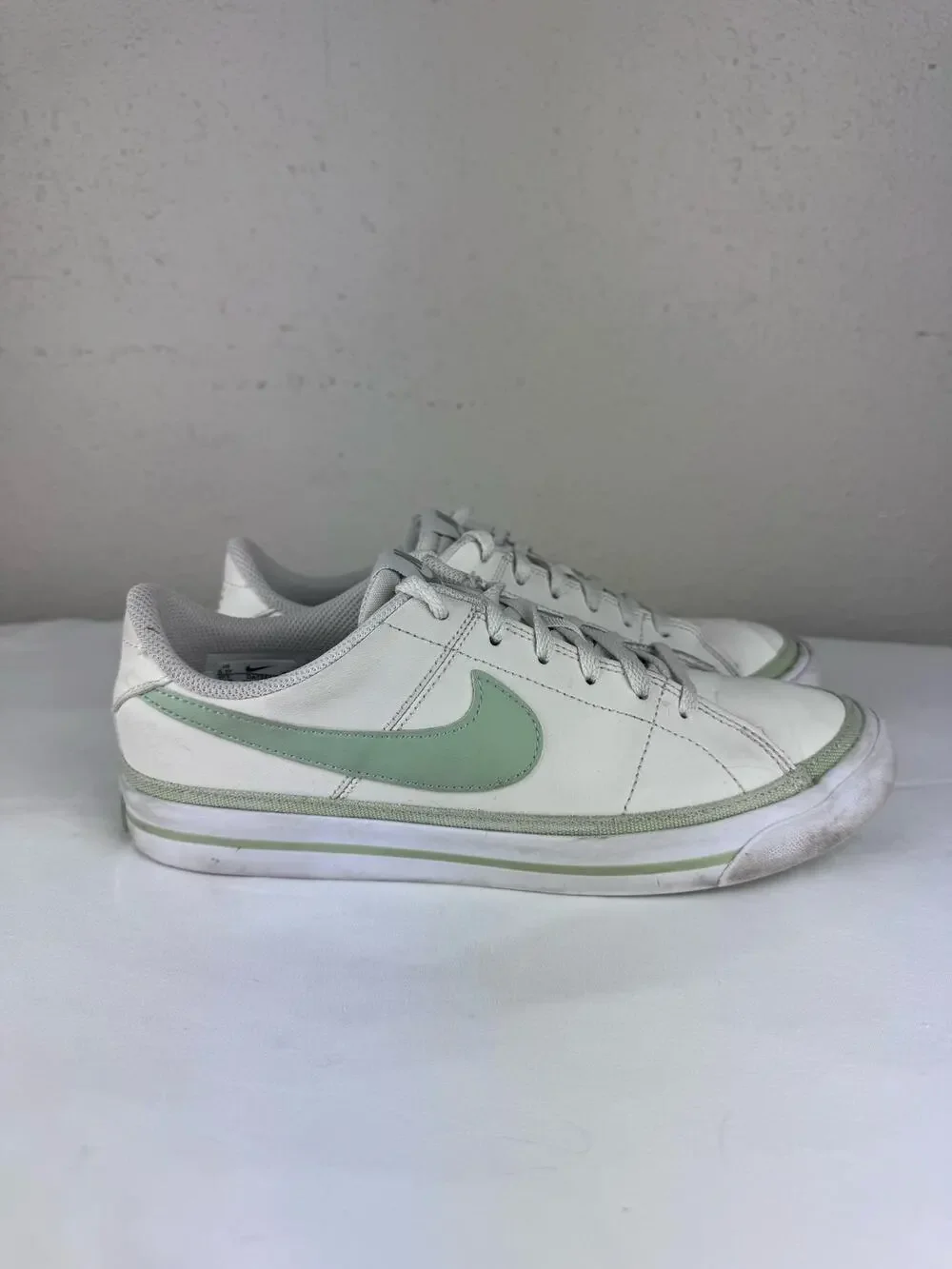 Nike Court Legacy Sneakers in Honeydew Color Juniors size 6.5